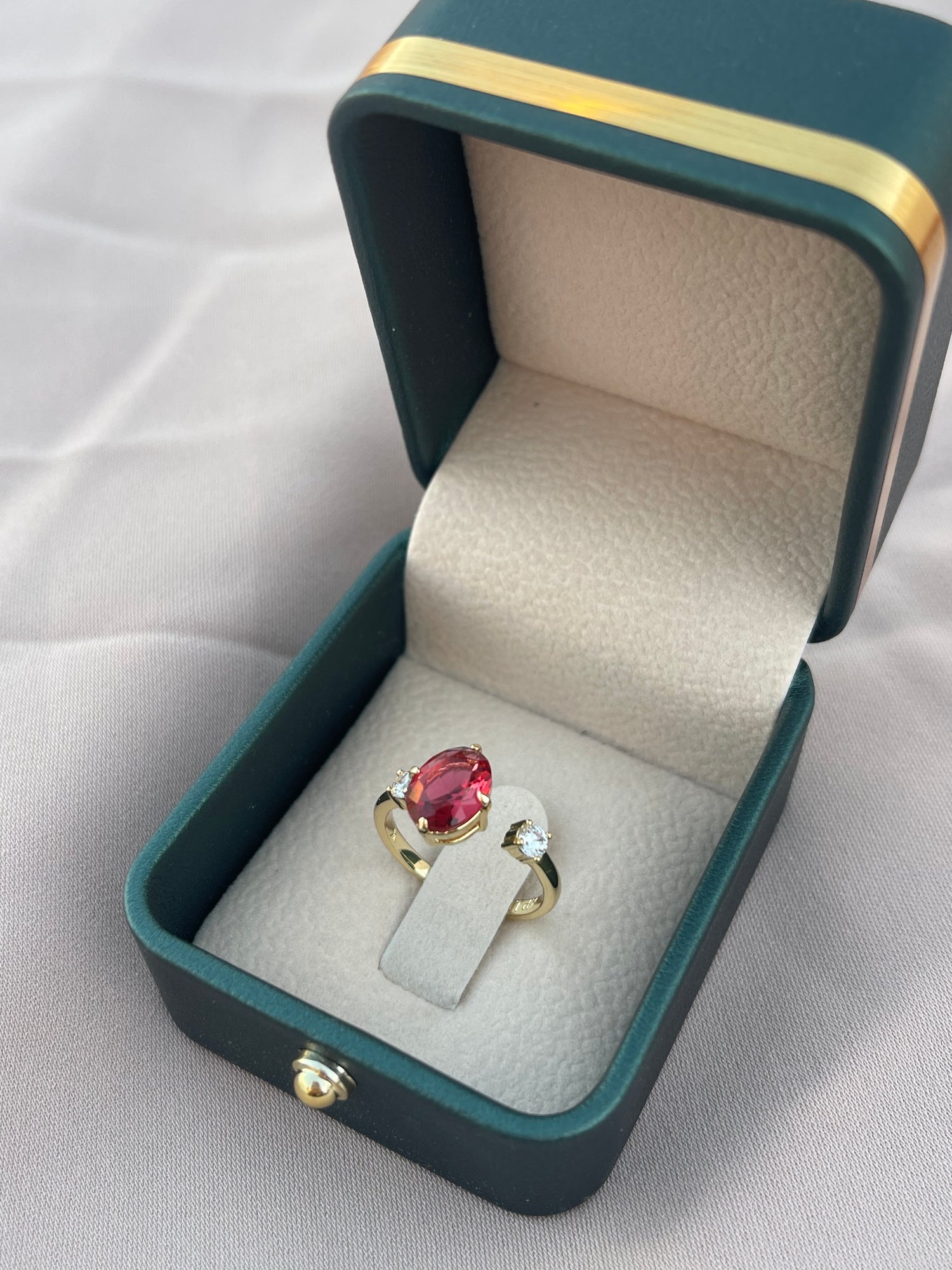 Anillo TriGem Elegance