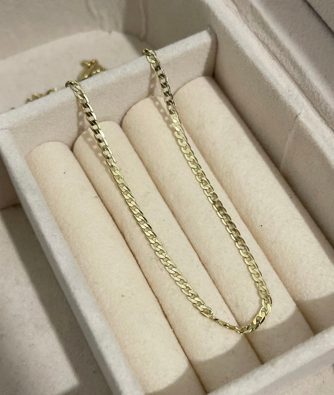 Cadena cubana fina